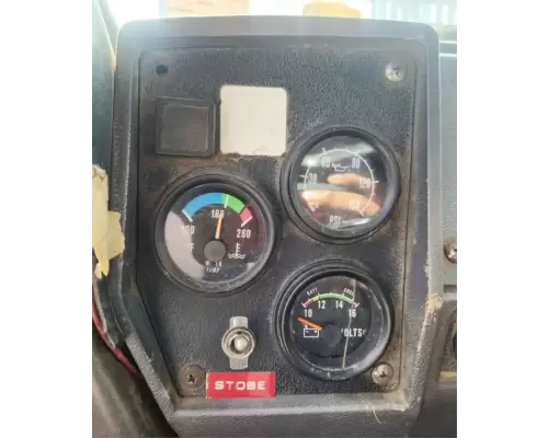 Mack DM688S Instrument Cluster