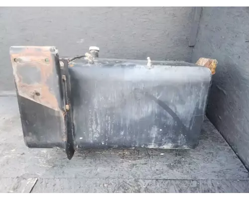 Mack DM690S Fuel Tank