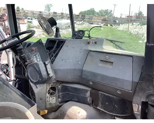 Mack DM800 Dash Assembly