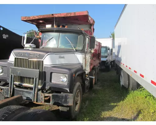 Complete Vehicle MACK DM-600 WM. Cohen &amp; Sons