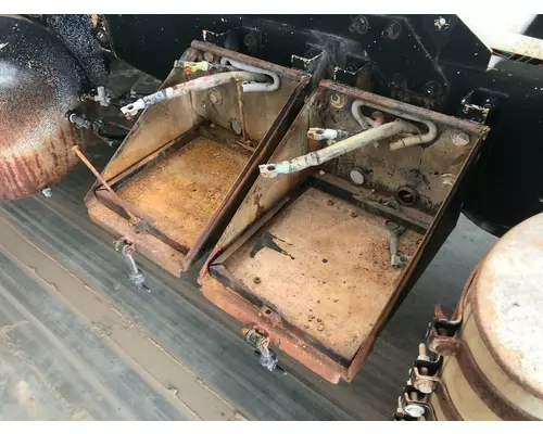 Battery Box MACK DM688S Vander Haags Inc Cb