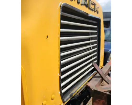 Grille Mack DM688S Complete Recycling