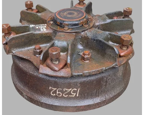 Hub MACK DM690S Camerota Truck Parts