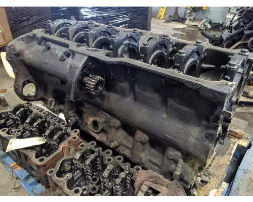 Mack E7-300 Cylinder Block