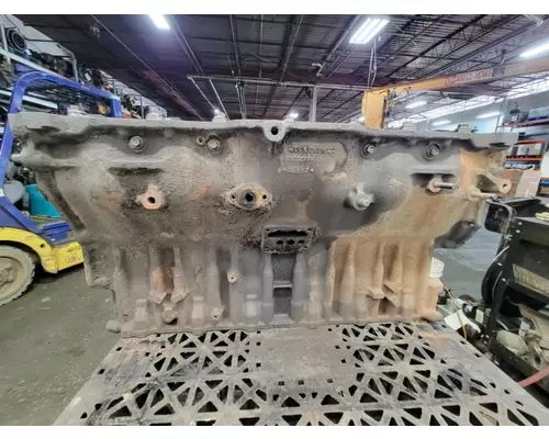 Mack E7-300 Cylinder Block