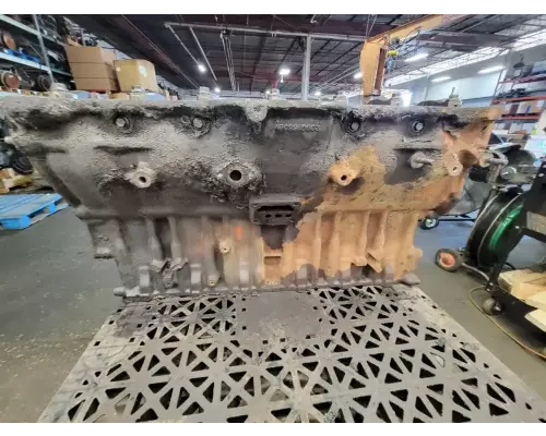 Mack E7-300 Cylinder Block