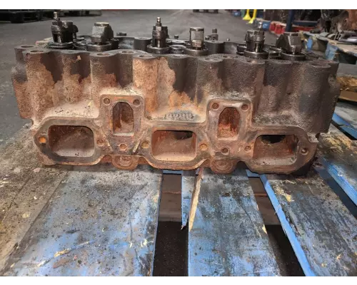 Mack E7-300 Cylinder Head