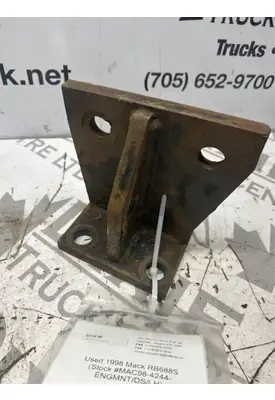 Mack E7-400 Engine Mounts