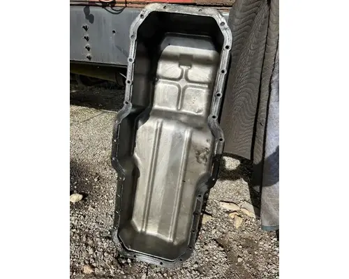 Mack E7-400 Oil Pan