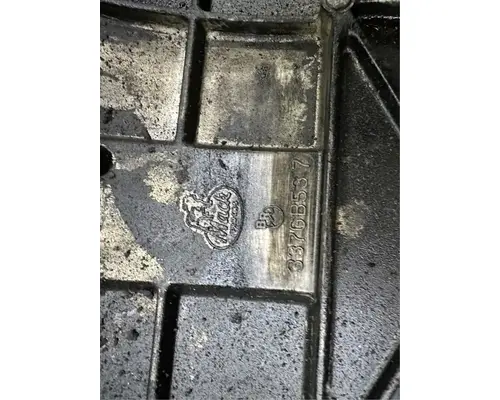 Mack E7-400 Valve Cover