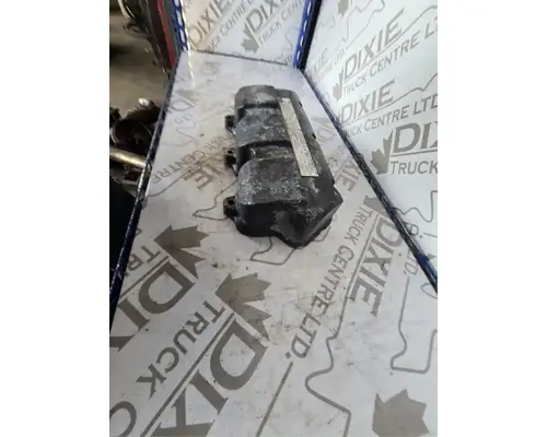 Mack E7-460 Valve Cover