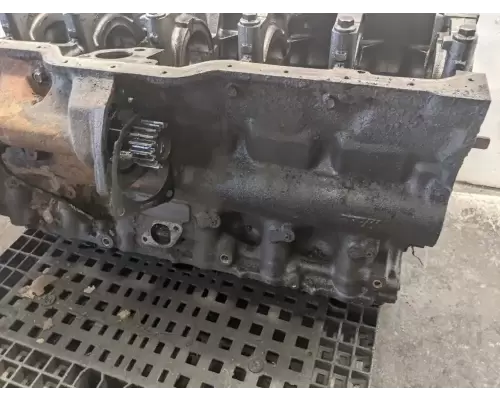 Mack E7 Cylinder Block