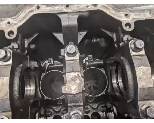 Mack E7 Cylinder Block