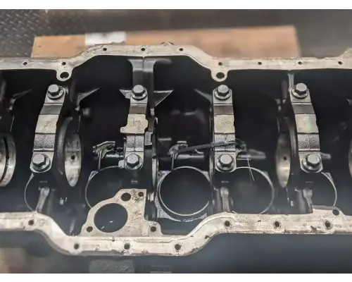 Mack E7 Cylinder Block