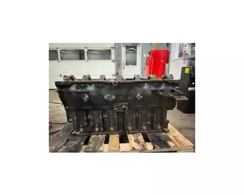 Mack E7 Cylinder Block