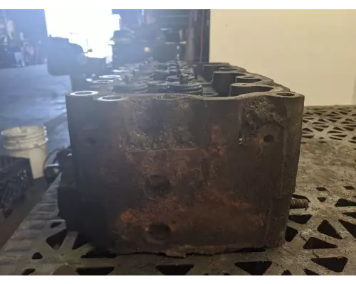 Mack E7 Cylinder Head