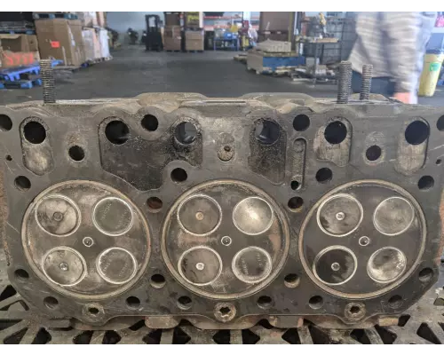 Mack E7 Cylinder Head