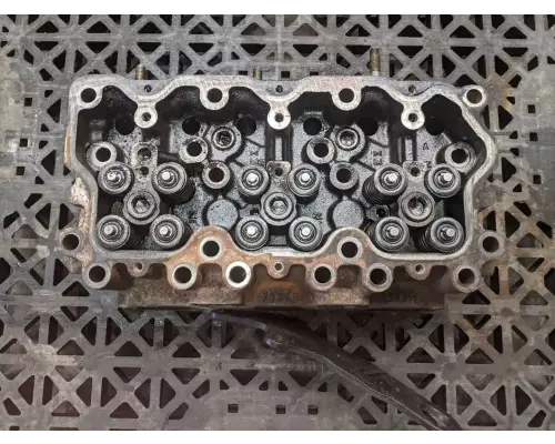 Mack E7 Cylinder Head