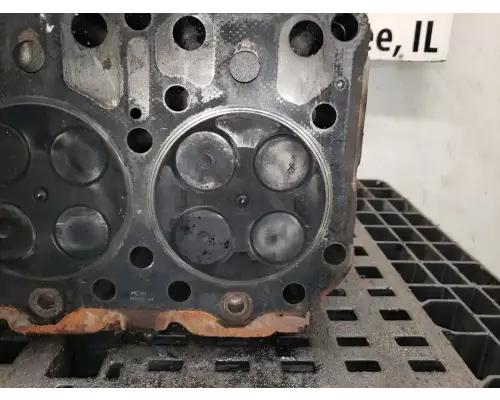 Mack E7 Cylinder Head