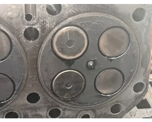 Mack E7 Cylinder Head