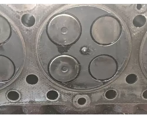 Mack E7 Cylinder Head