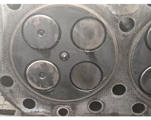 Mack E7 Cylinder Head