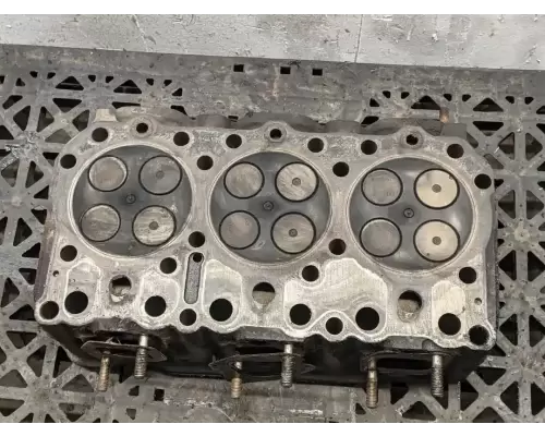 Mack E7 Cylinder Head