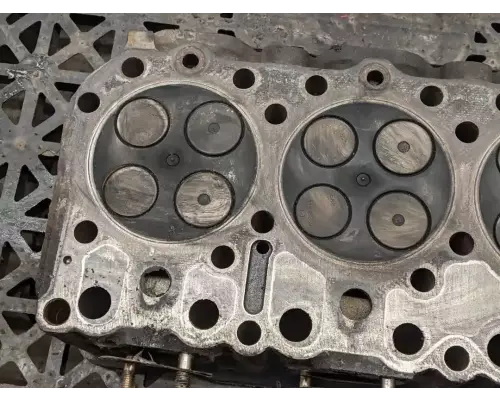 Mack E7 Cylinder Head