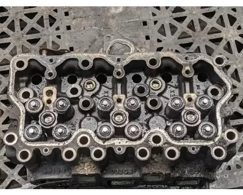 Mack E7 Cylinder Head