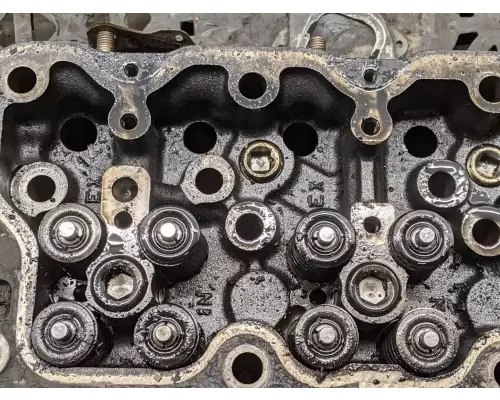 Mack E7 Cylinder Head