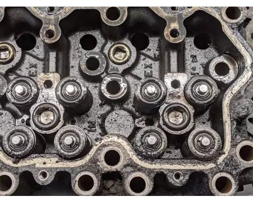 Mack E7 Cylinder Head