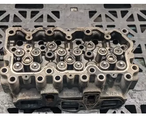 Mack E7 Cylinder Head