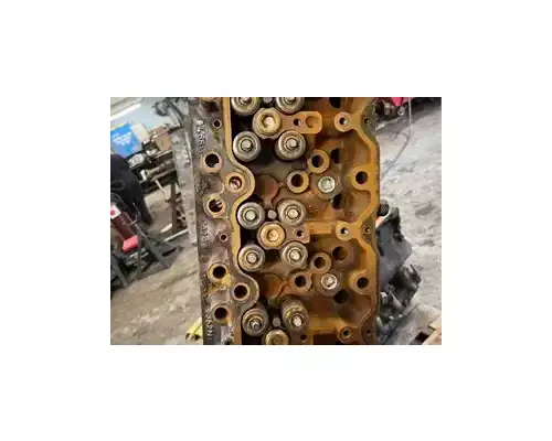 Mack E7 Cylinder Head