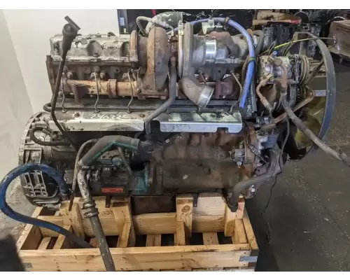 Mack E7 Engine Assembly