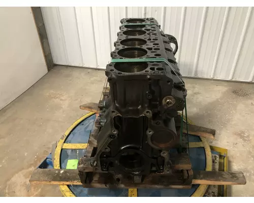 Mack E7 Engine Block