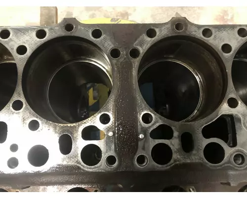 Mack E7 Engine Block