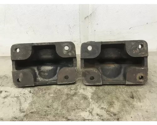 Mack E7 Engine Mounts