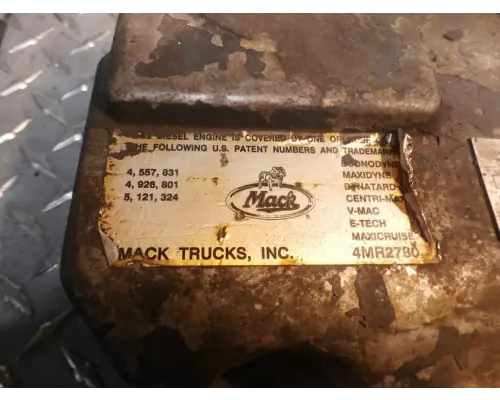 Mack E7 Valve Cover