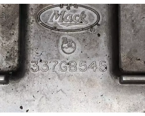 Mack E7 Valve Cover