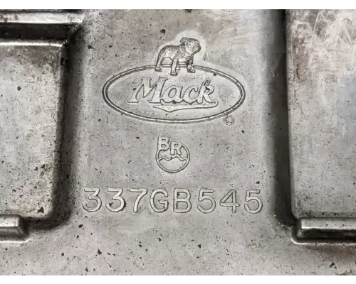 Mack E7 Valve Cover