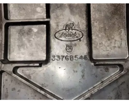 Mack E7 Valve Cover