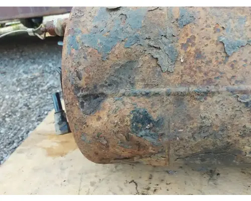 Mack GRANITE Air Tank