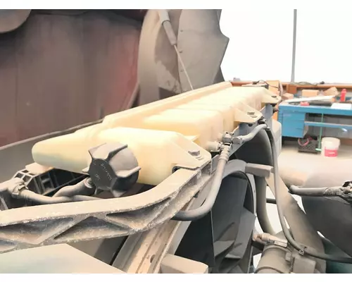 Mack GU500 Radiator Overflow Bottle  Surge Tank