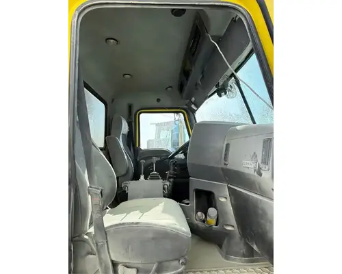 Mack GU713 Cab