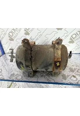 Mack GU813 Air Tank