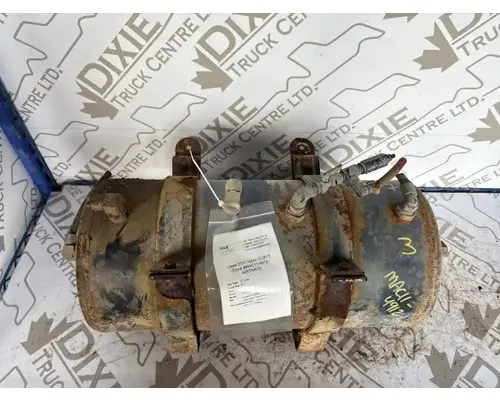 Mack GU813 Air Tank