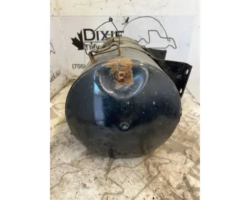 Mack GU813 Air Tank