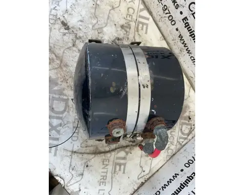 Mack GU813 Air Tank