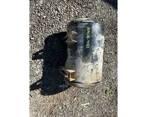Mack GU813 Air Tank