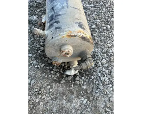 Mack GU813 Air Tank